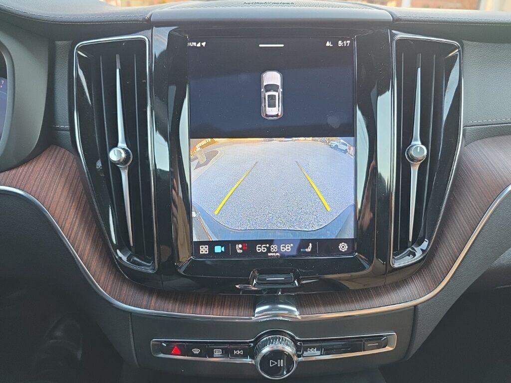 2023 Volvo XC60 B5 Ultimate Bright Theme Hunt Valley MD