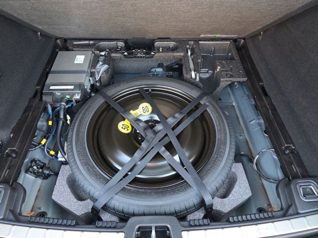 2023 Volvo XC60 B5 Ultimate Bright Theme Hunt Valley MD