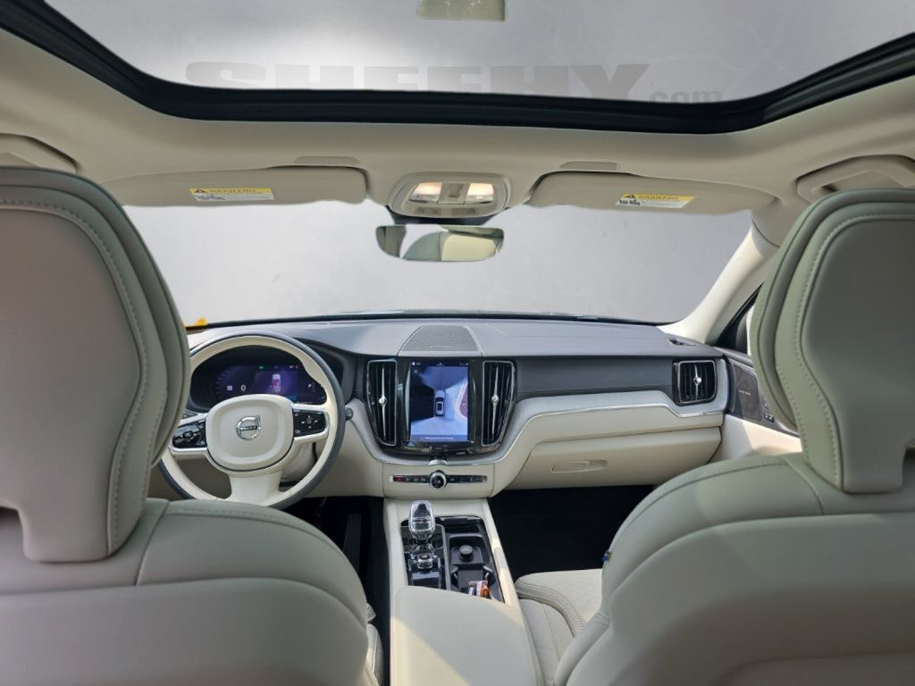 2023 Volvo XC60 B5 Ultimate Bright Theme Hunt Valley MD