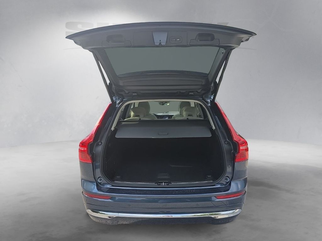 2023 Volvo XC60 B5 Ultimate Bright Theme Hunt Valley MD