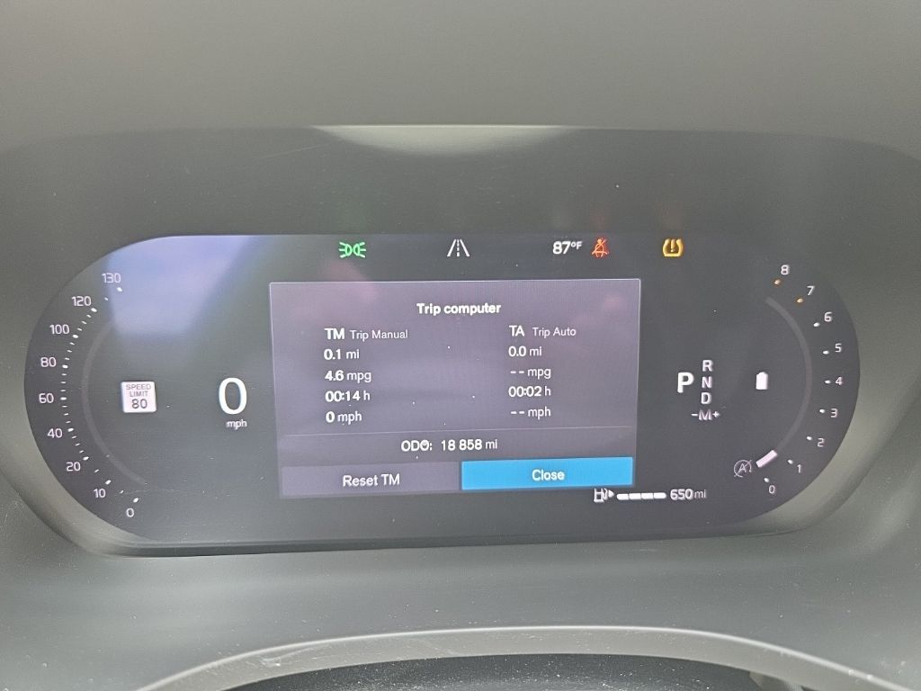 2023 Volvo XC60 B5 Ultimate Bright Theme Hunt Valley MD