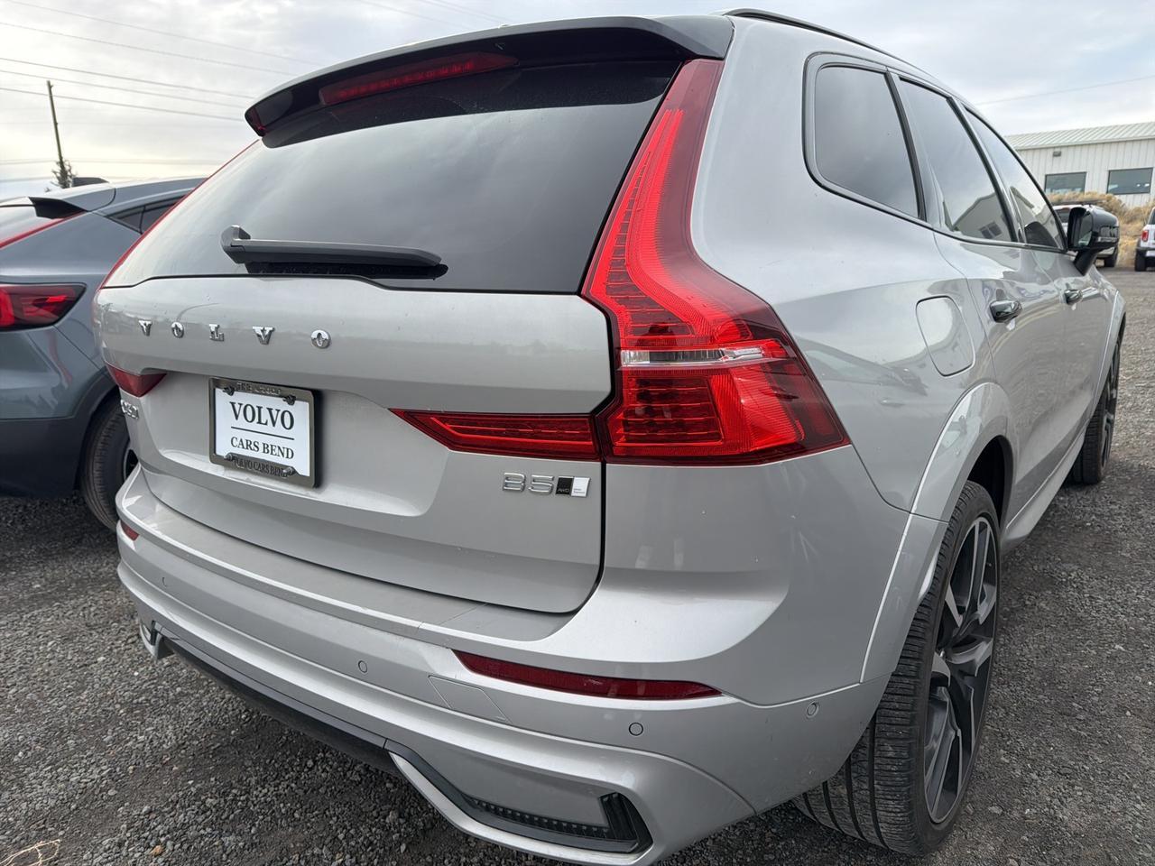 2023 Volvo XC60 B5 Ultimate Dark Theme Bend OR