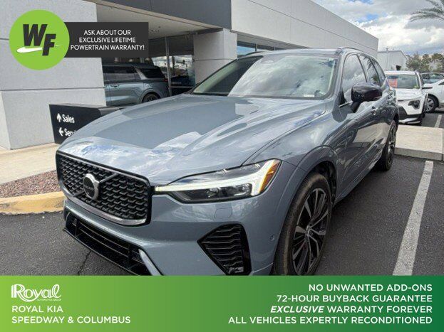 2023 Volvo XC60 B5 Ultimate Dark Theme