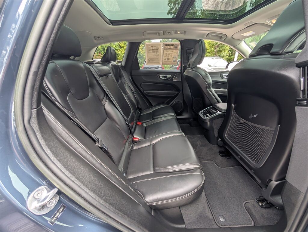 2023 Volvo XC60 B5 Ultimate Dark Theme Cockeysville MD