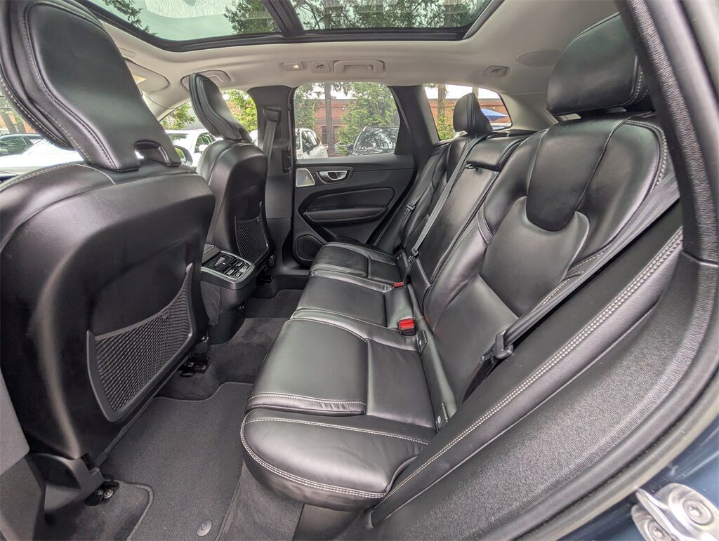 2023 Volvo XC60 B5 Ultimate Dark Theme Cockeysville MD