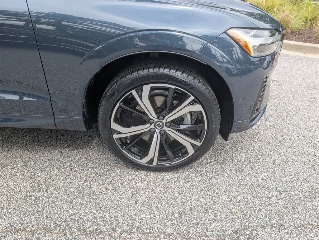 2023 Volvo XC60 B5 Ultimate Dark Theme Cockeysville MD