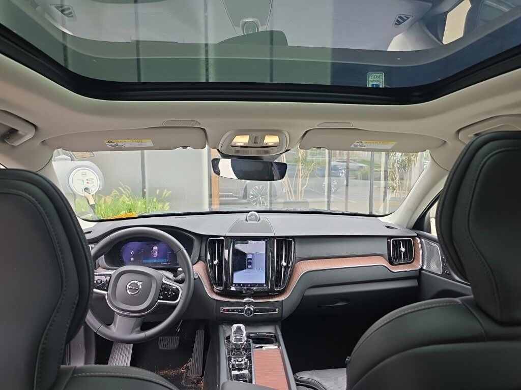 2023 Volvo XC60 B5 Ultimate Dark Theme Hunt Valley MD