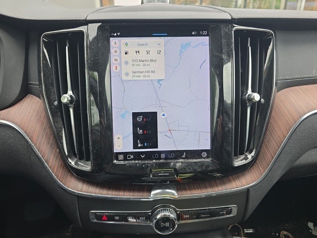 2023 Volvo XC60 B5 Ultimate Dark Theme Hunt Valley MD