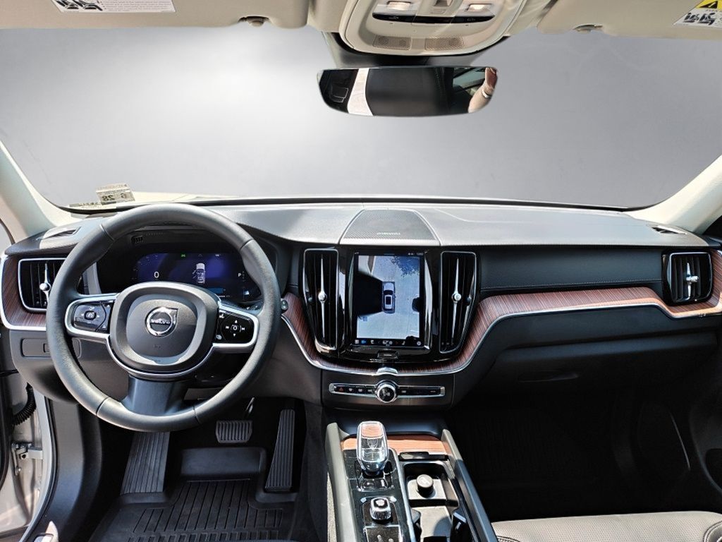 2023 Volvo XC60 B5 Ultimate Dark Theme Hunt Valley MD