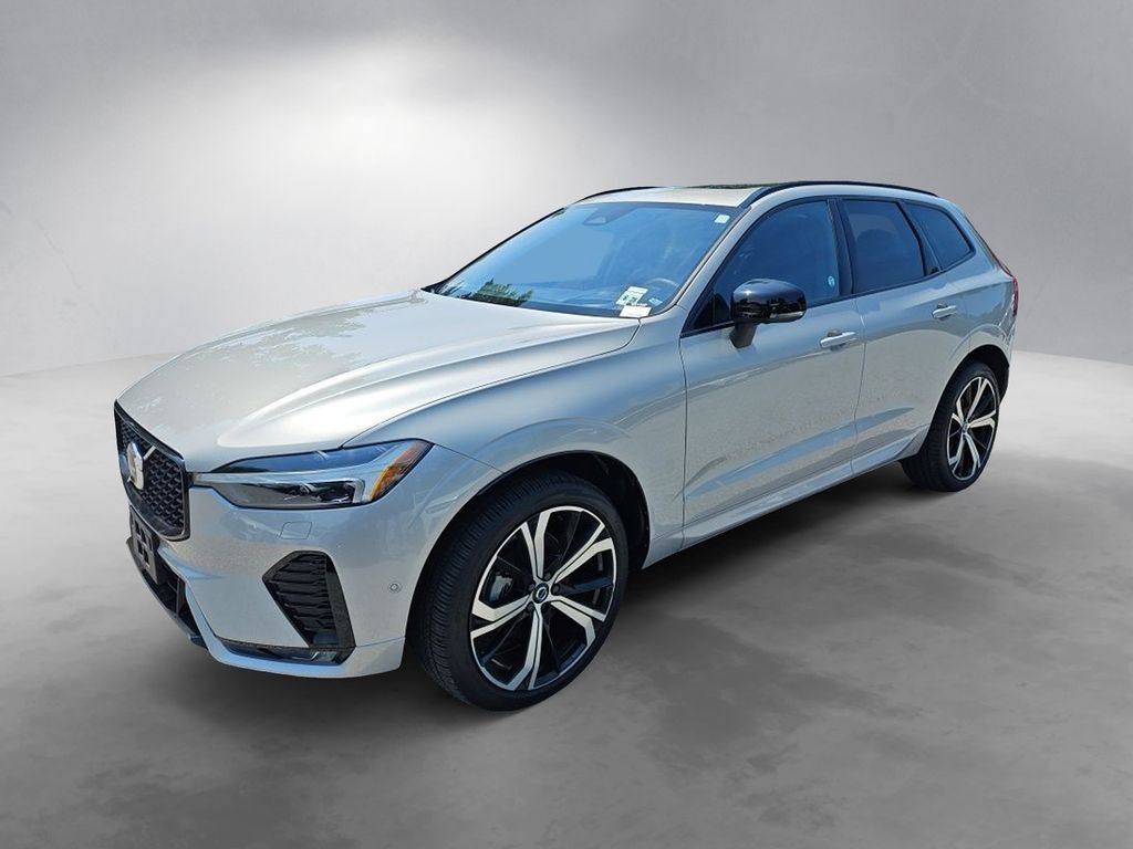 2023 Volvo XC60 B5 Ultimate Dark Theme Hunt Valley MD
