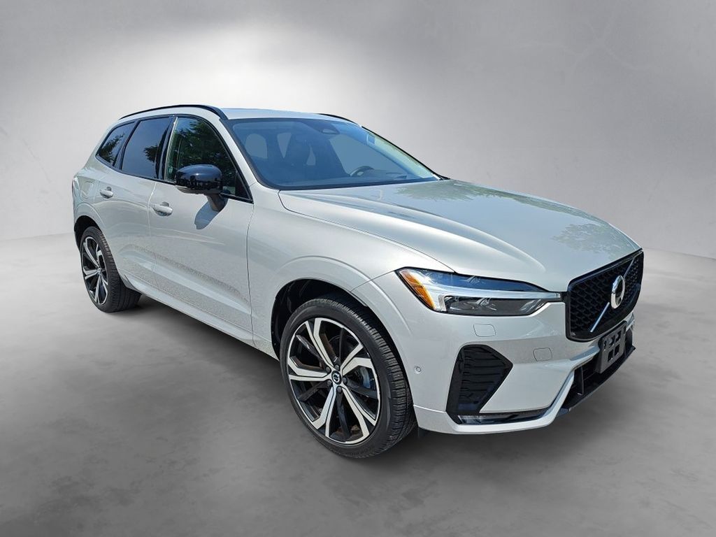 2023 Volvo XC60 B5 Ultimate Dark Theme Hunt Valley MD
