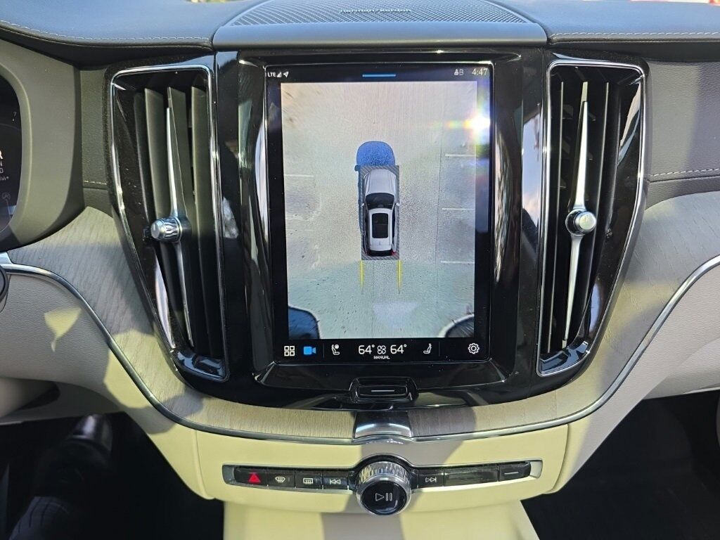 2023 Volvo XC60 B5 Ultimate Dark Theme Hunt Valley MD