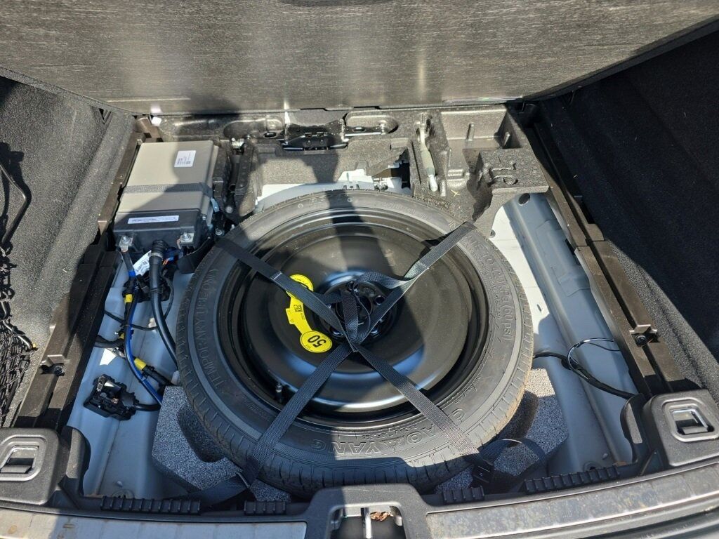 2023 Volvo XC60 B5 Ultimate Dark Theme Hunt Valley MD