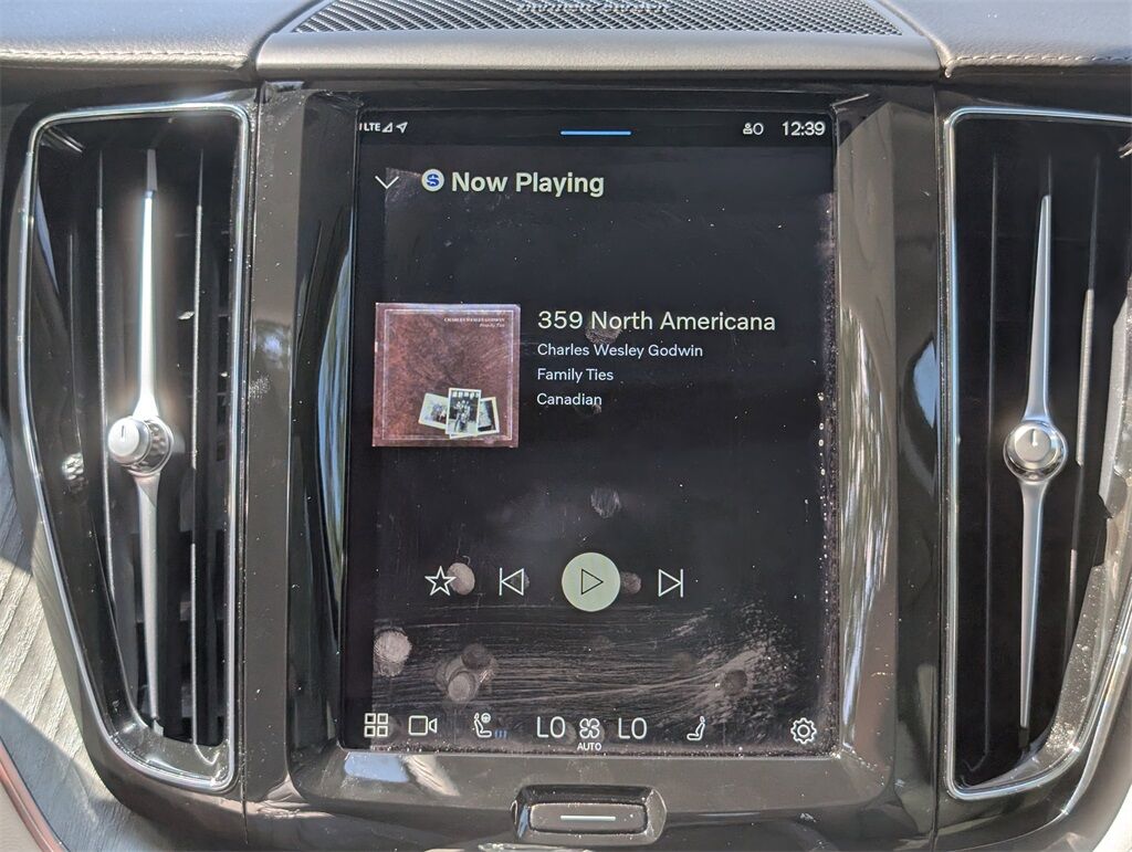 2023 Volvo XC60 B5 Ultimate Dark Theme Hunt Valley MD