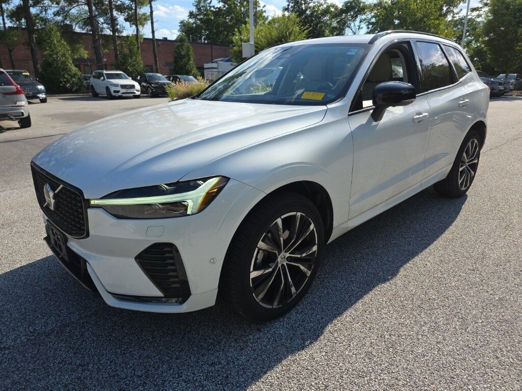 2023 Volvo XC60 B5 Ultimate Dark Theme Hunt Valley MD