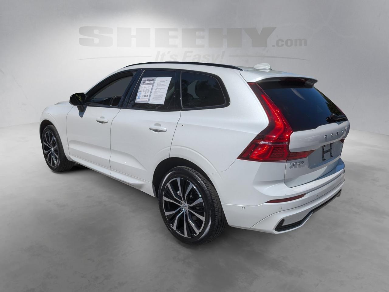 2023 Volvo XC60 B5 Ultimate Dark Theme Hunt Valley MD