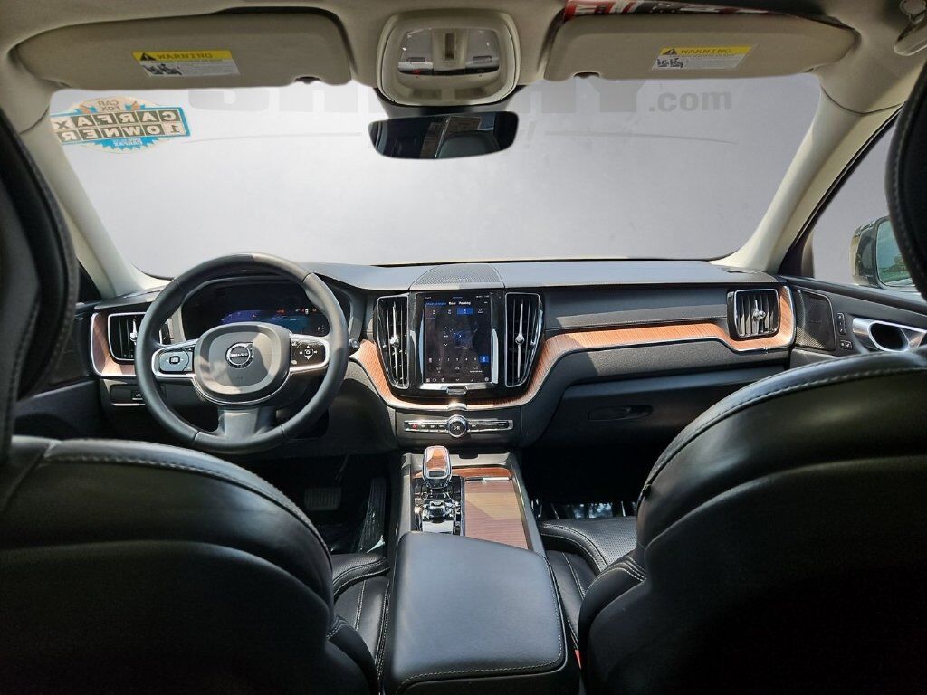 2023 Volvo XC60 B5 Ultimate Dark Theme Hunt Valley MD