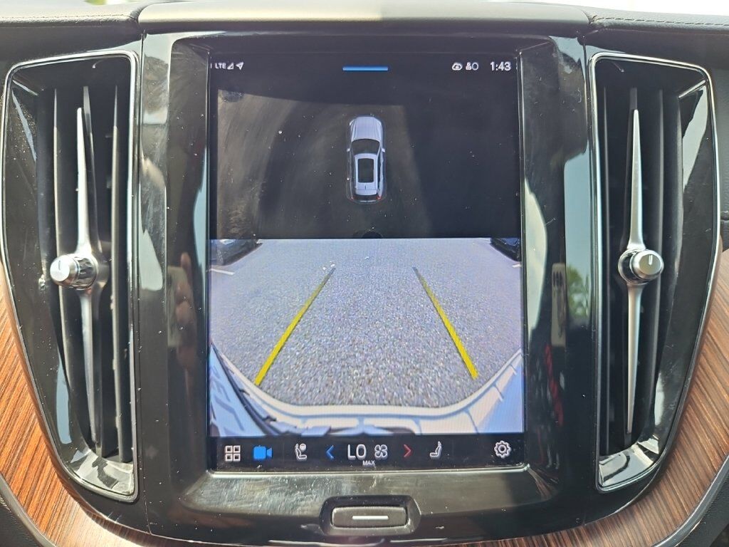 2023 Volvo XC60 B5 Ultimate Dark Theme Hunt Valley MD
