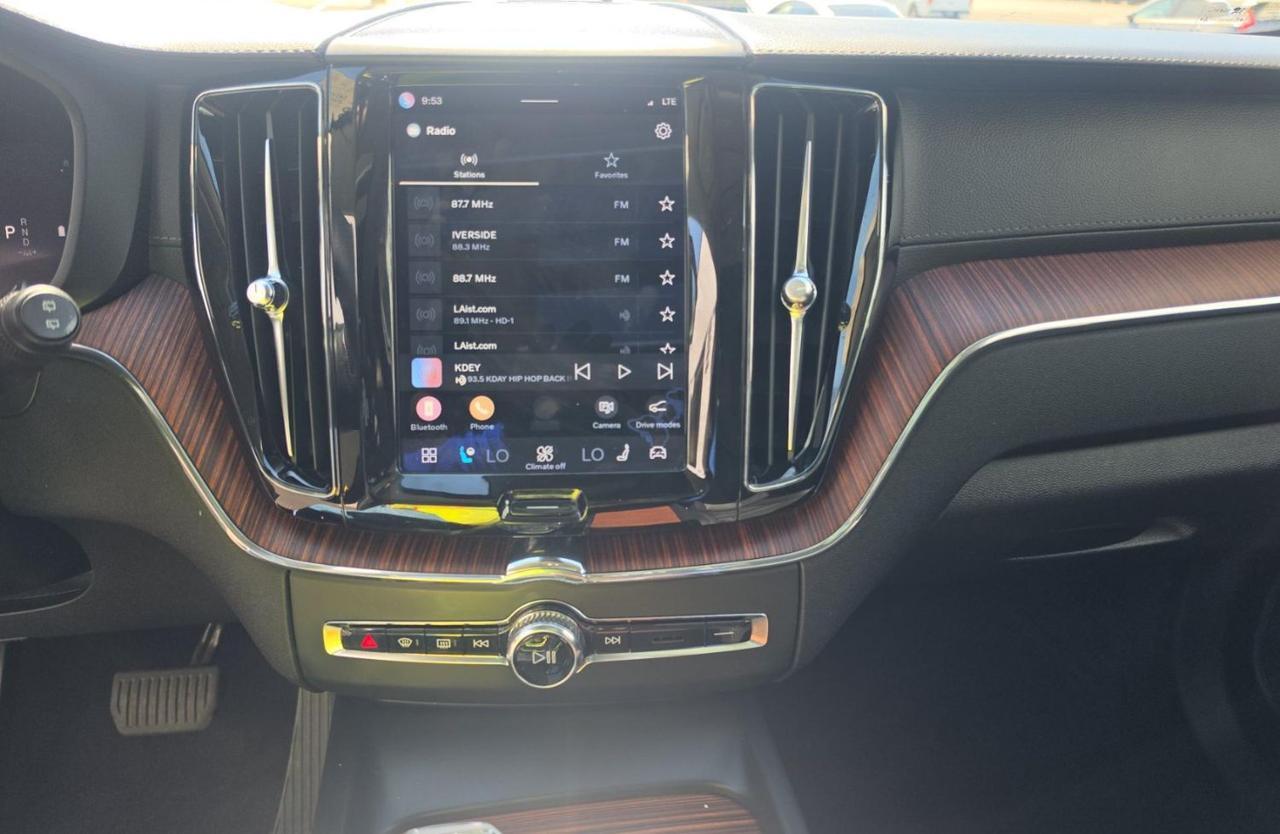 2023 Volvo XC60 B6 Hybrid AWD ULTRA | Bowers &amp; Wilkins, Dark Theme, Pilot Assist * Portland OR