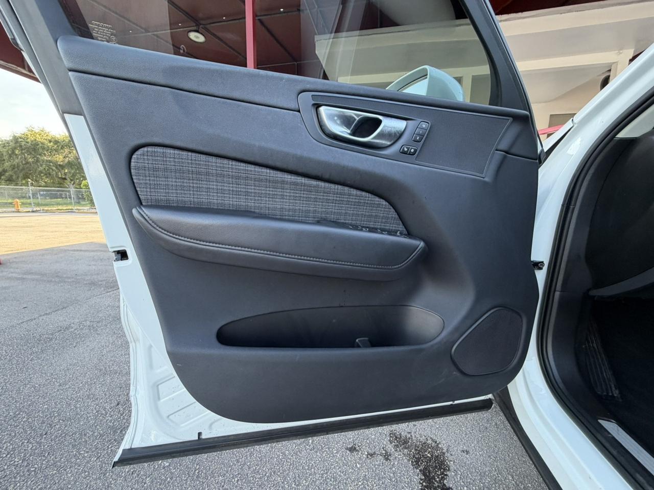 2023 Volvo XC60 Core Hollywood FL