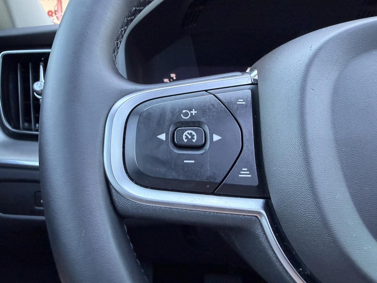2023 Volvo XC60 Core Hollywood FL