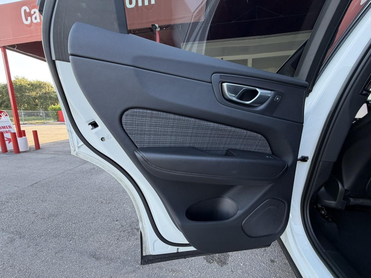 2023 Volvo XC60 Core Hollywood FL