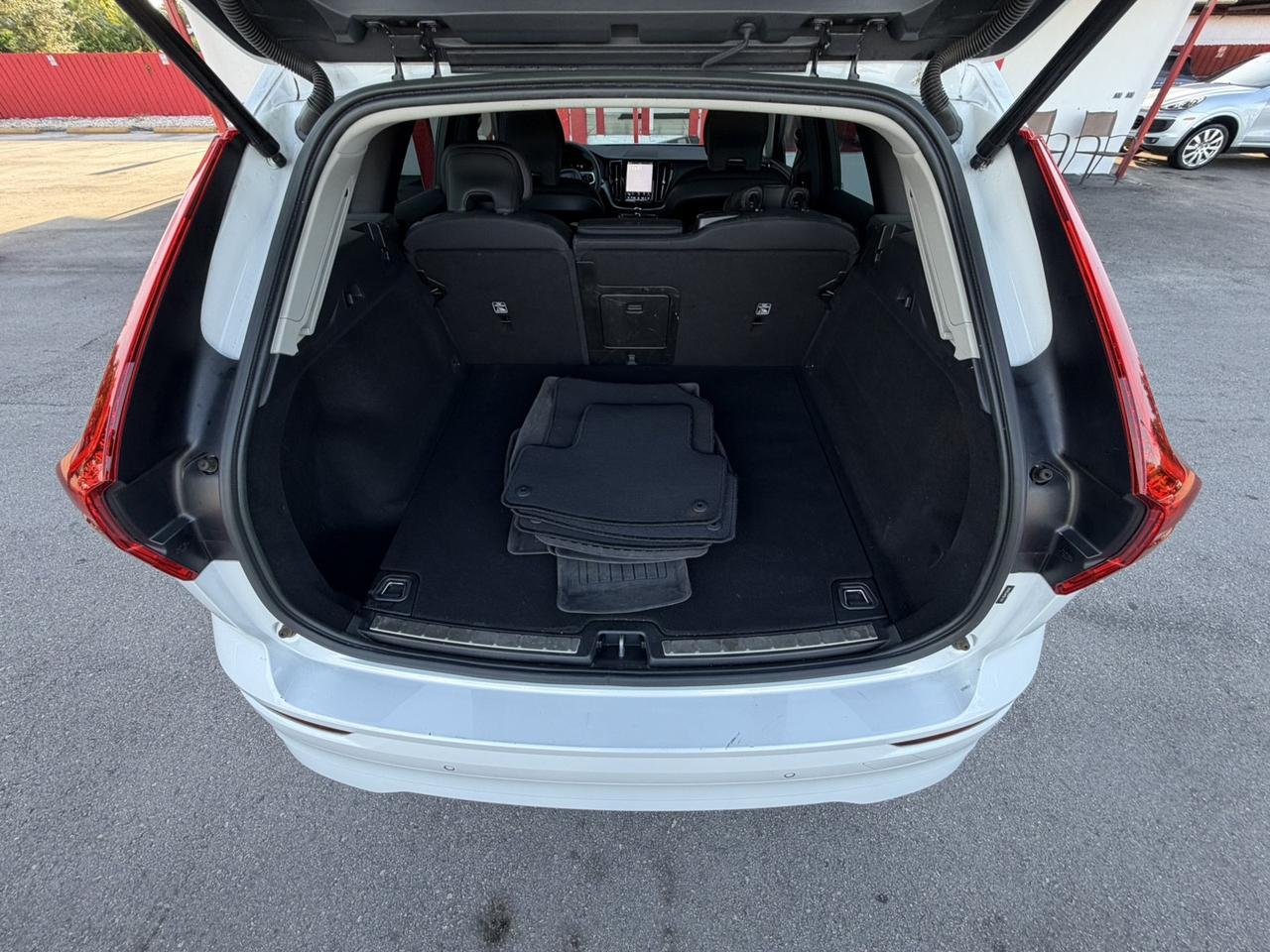 2023 Volvo XC60 Core Hollywood FL