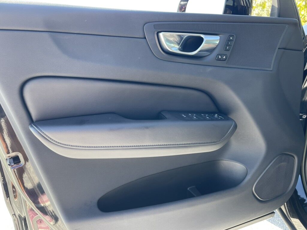 2023 Volvo XC60 PLUS~LEATHER~MOONROOF~20 WHEELS~FACTORY WARRANTY~ONLINE FINANCE AND SHIPPING AVAILABLE!!!! Sarasota FL