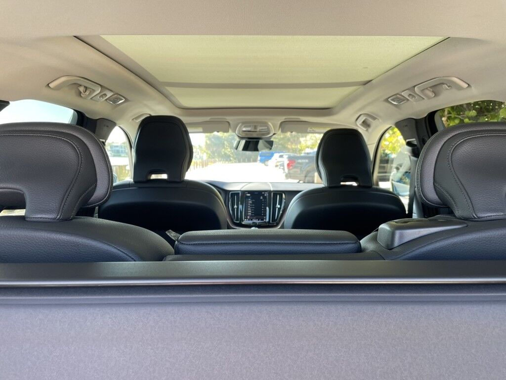 2023 Volvo XC60 PLUS~LEATHER~MOONROOF~20 WHEELS~FACTORY WARRANTY~ONLINE FINANCE AND SHIPPING AVAILABLE!!!! Sarasota FL