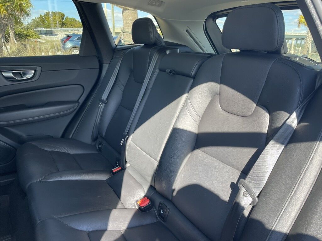 2023 Volvo XC60 PLUS~LEATHER~MOONROOF~20 WHEELS~FACTORY WARRANTY~ONLINE FINANCE AND SHIPPING AVAILABLE!!!! Sarasota FL