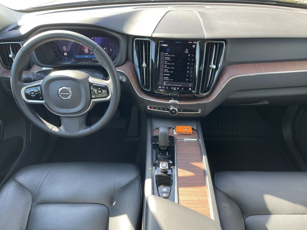 2023 Volvo XC60 PLUS~LEATHER~MOONROOF~20 WHEELS~FACTORY WARRANTY~ONLINE FINANCE AND SHIPPING AVAILABLE!!!! Sarasota FL
