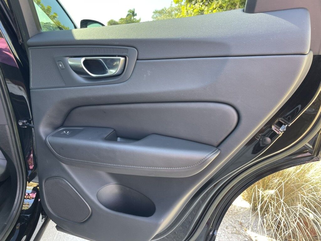 2023 Volvo XC60 PLUS~LEATHER~MOONROOF~20 WHEELS~FACTORY WARRANTY~ONLINE FINANCE AND SHIPPING AVAILABLE!!!! Sarasota FL