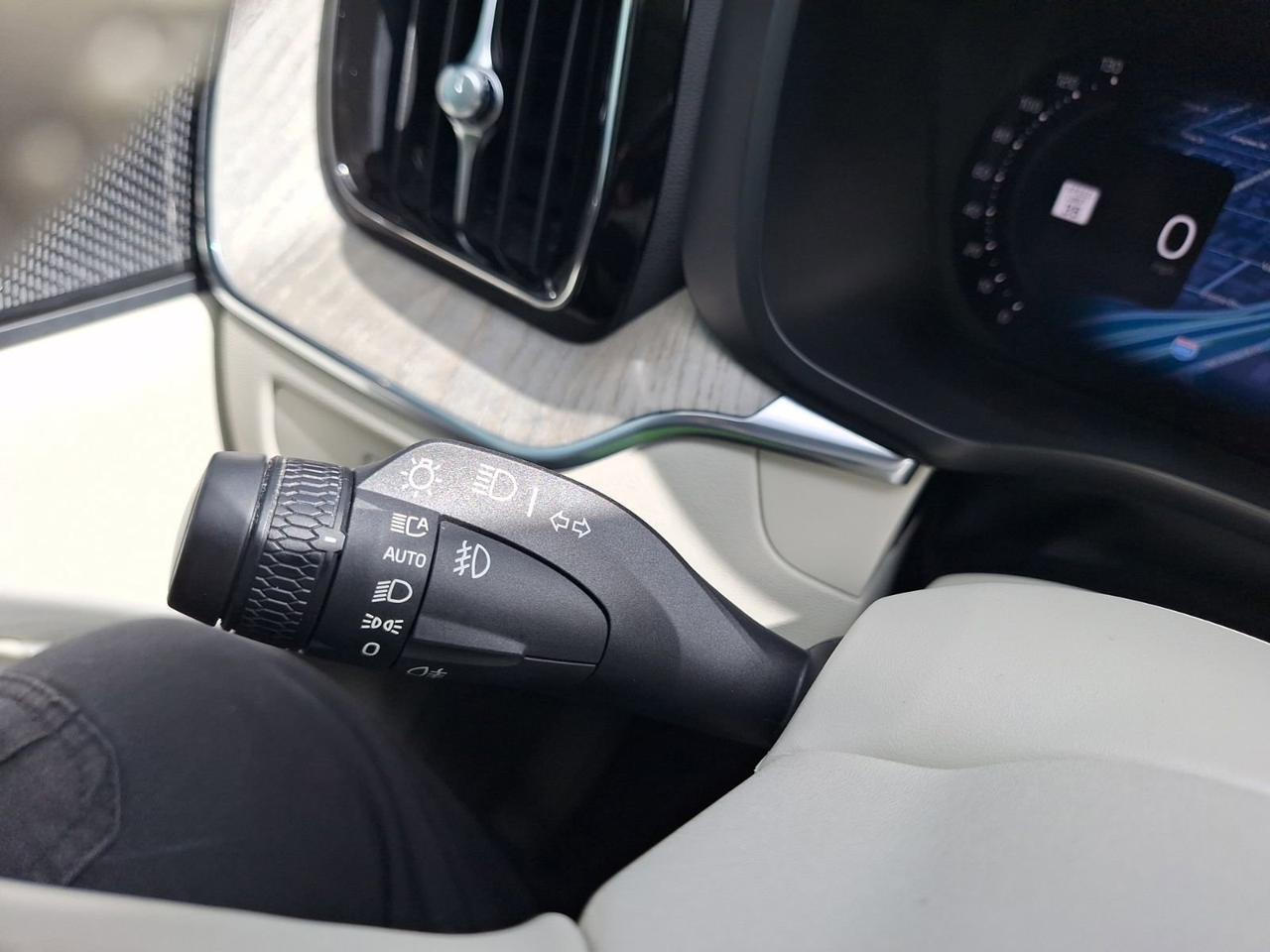 2023 Volvo XC60 Plus Bright Theme Hurst TX