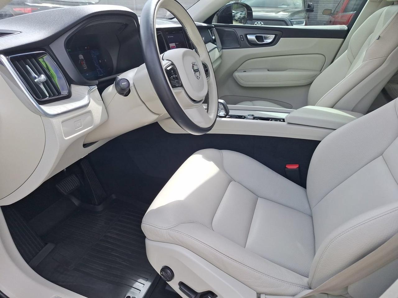 2023 Volvo XC60 Plus Bright Theme Hurst TX