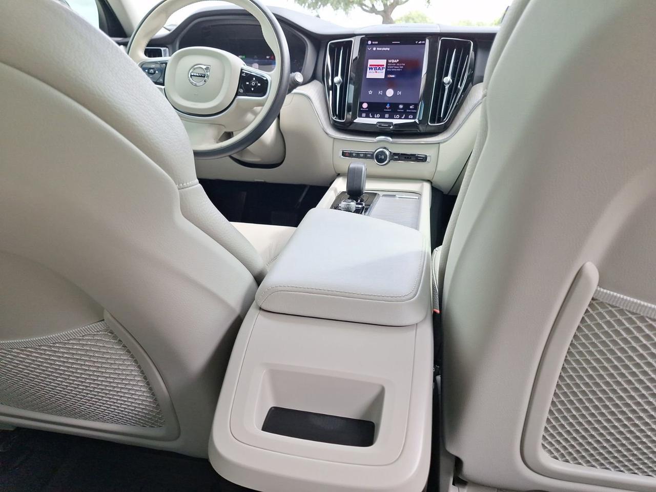 2023 Volvo XC60 Plus Bright Theme Hurst TX