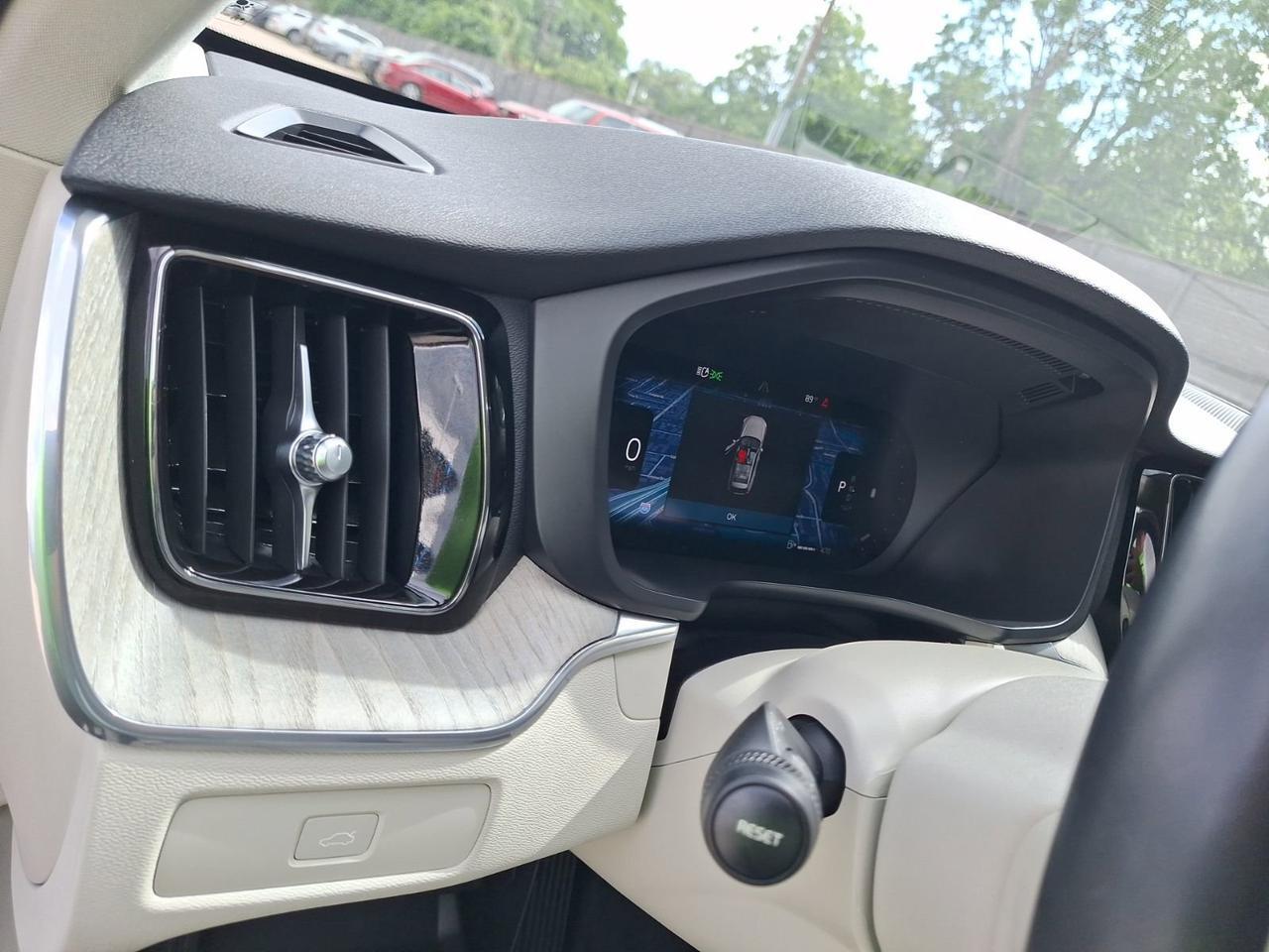 2023 Volvo XC60 Plus Bright Theme Hurst TX