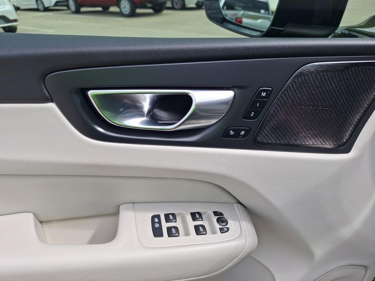 2023 Volvo XC60 Plus Bright Theme Hurst TX