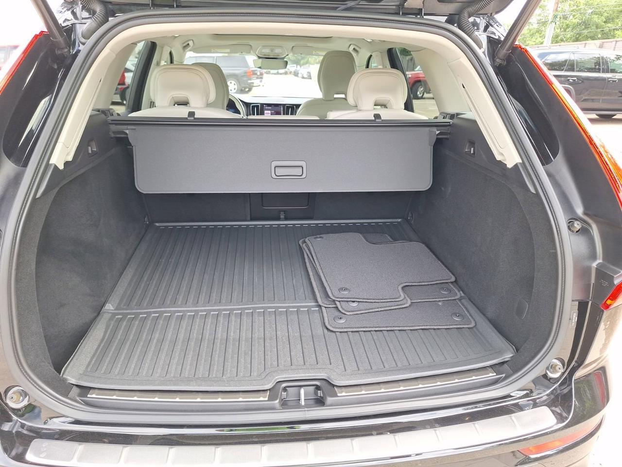 2023 Volvo XC60 Plus Bright Theme Hurst TX