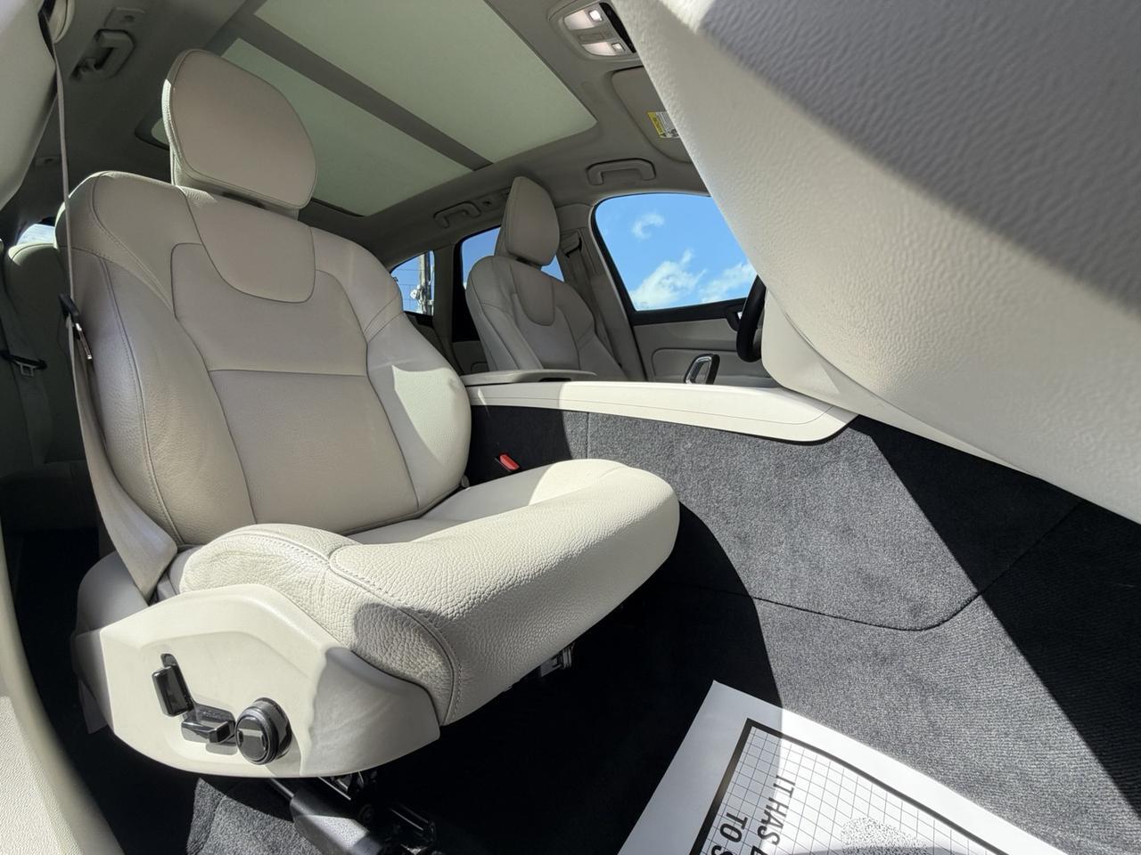 2023 Volvo XC60 Plus Bright Theme Hollywood FL