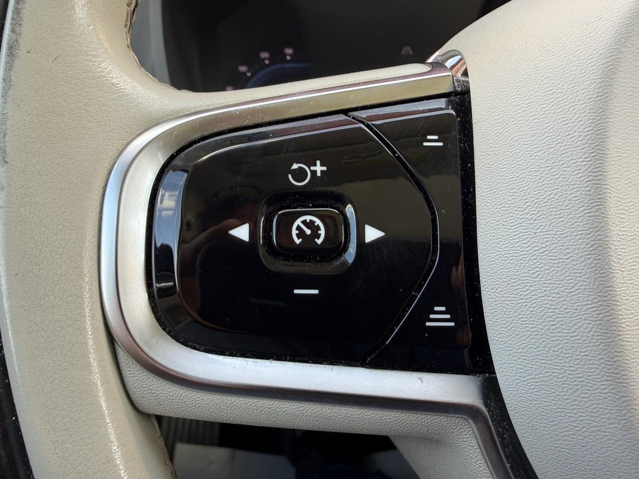 2023 Volvo XC60 Plus Bright Theme Hollywood FL