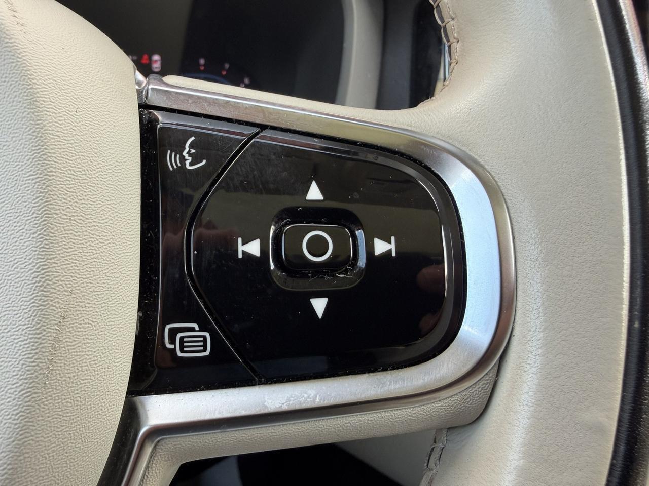 2023 Volvo XC60 Plus Bright Theme Hollywood FL