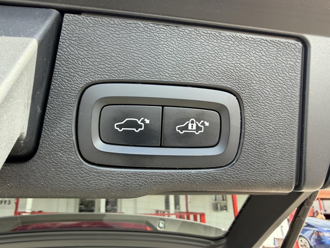 2023 Volvo XC60 Plus Bright Theme Hollywood FL