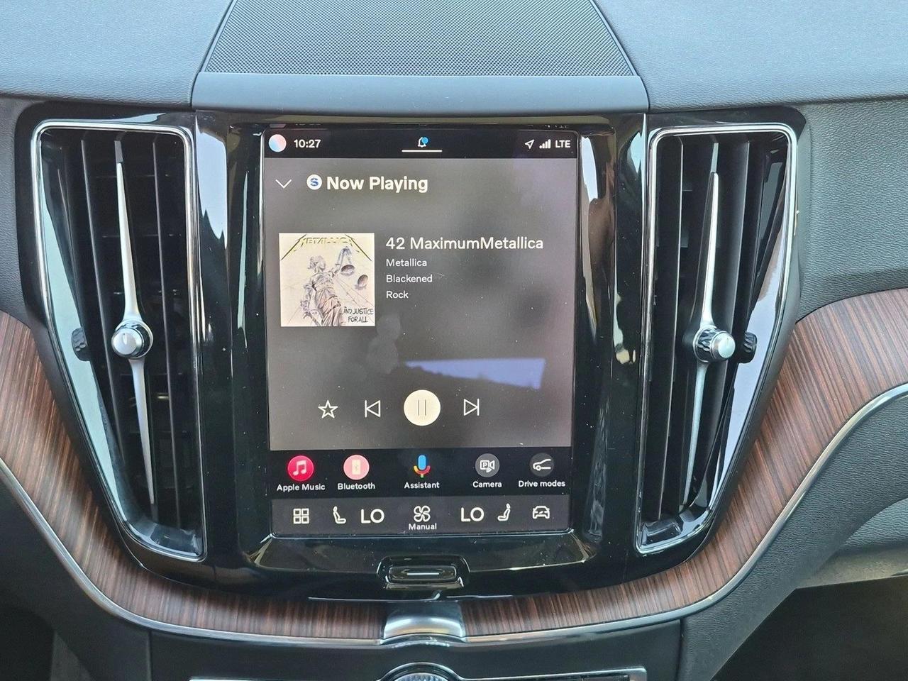 2023 Volvo XC60 Plus Bright Theme Roseville CA