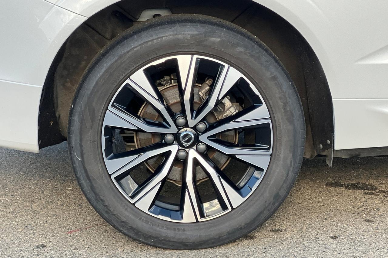 2023 Volvo XC60 Plus Bright Theme Roseville CA