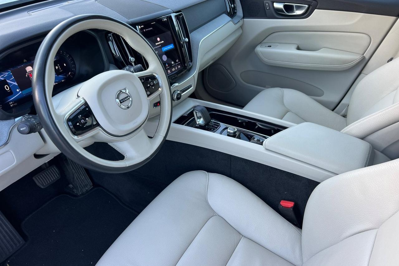 2023 Volvo XC60 Plus Bright Theme Roseville CA