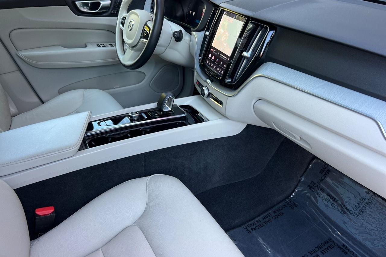 2023 Volvo XC60 Plus Bright Theme Roseville CA