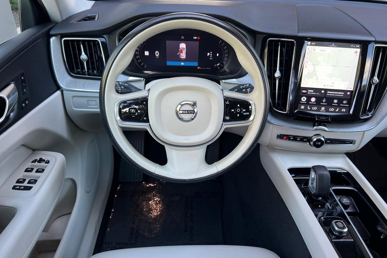 2023 Volvo XC60 Plus Bright Theme Roseville CA