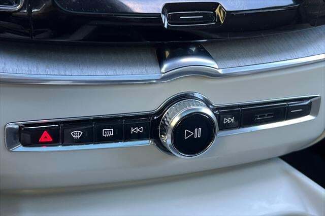 2023 Volvo XC60 Plus Bright Theme Roseville CA