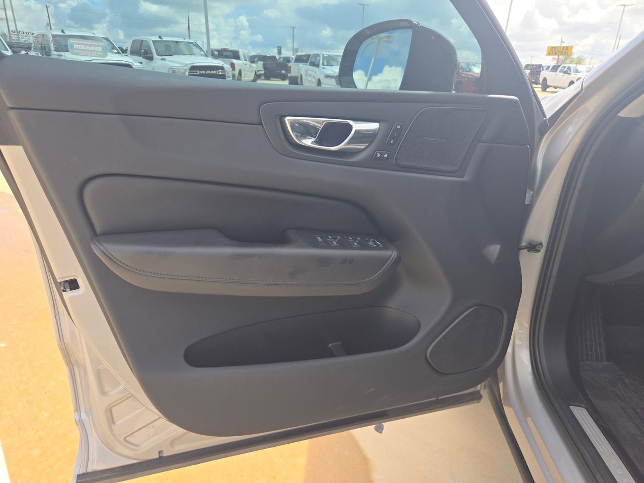 2023 Volvo XC60 Plus Dark Theme Castroville TX