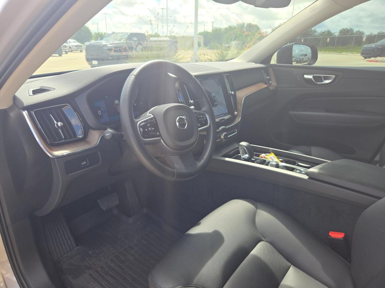 2023 Volvo XC60 Plus Dark Theme Castroville TX
